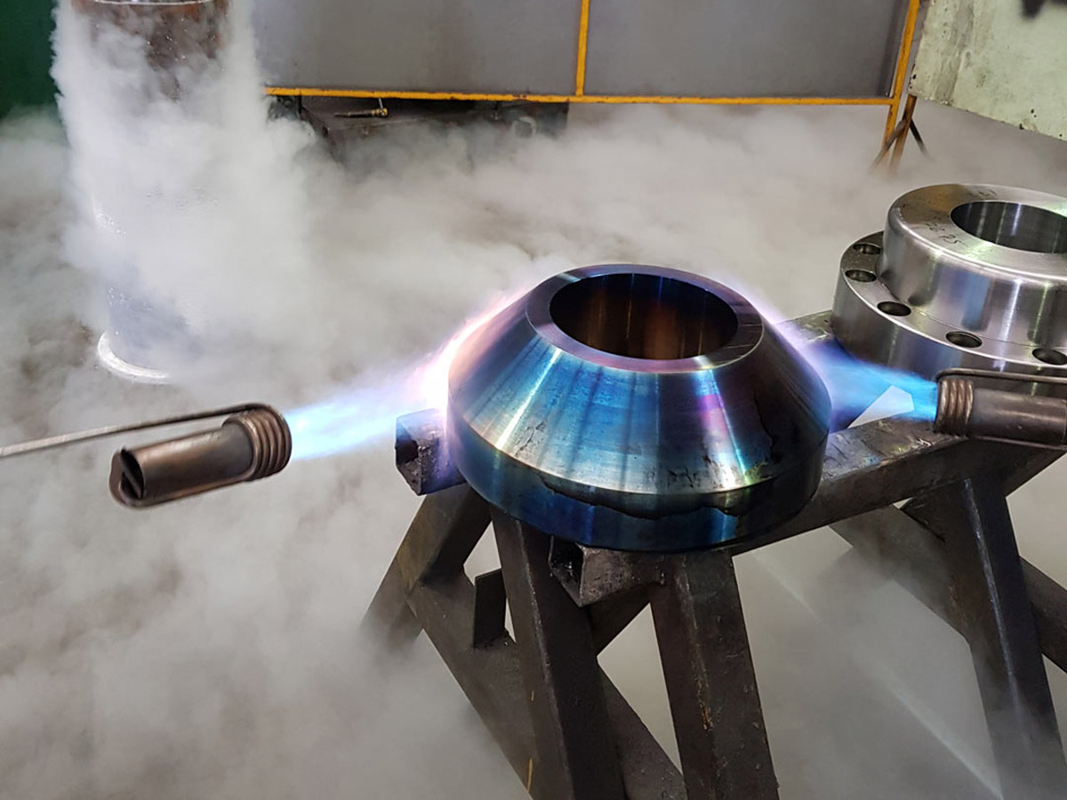 Heating flange with blow torch